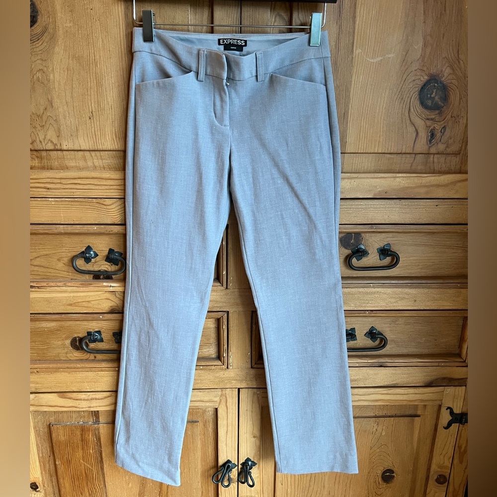 Express, light gray trousers, size 00S or 00P. Fits to the ankle.